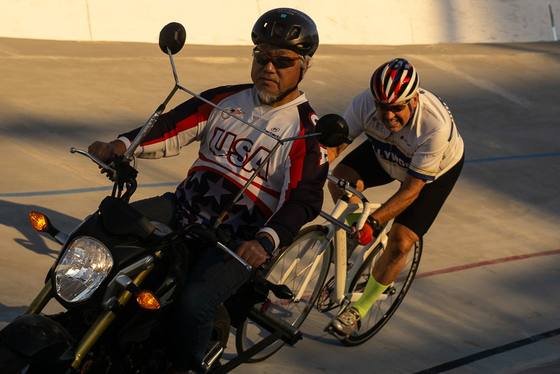 Encino Random 2024, photo 14 of 17